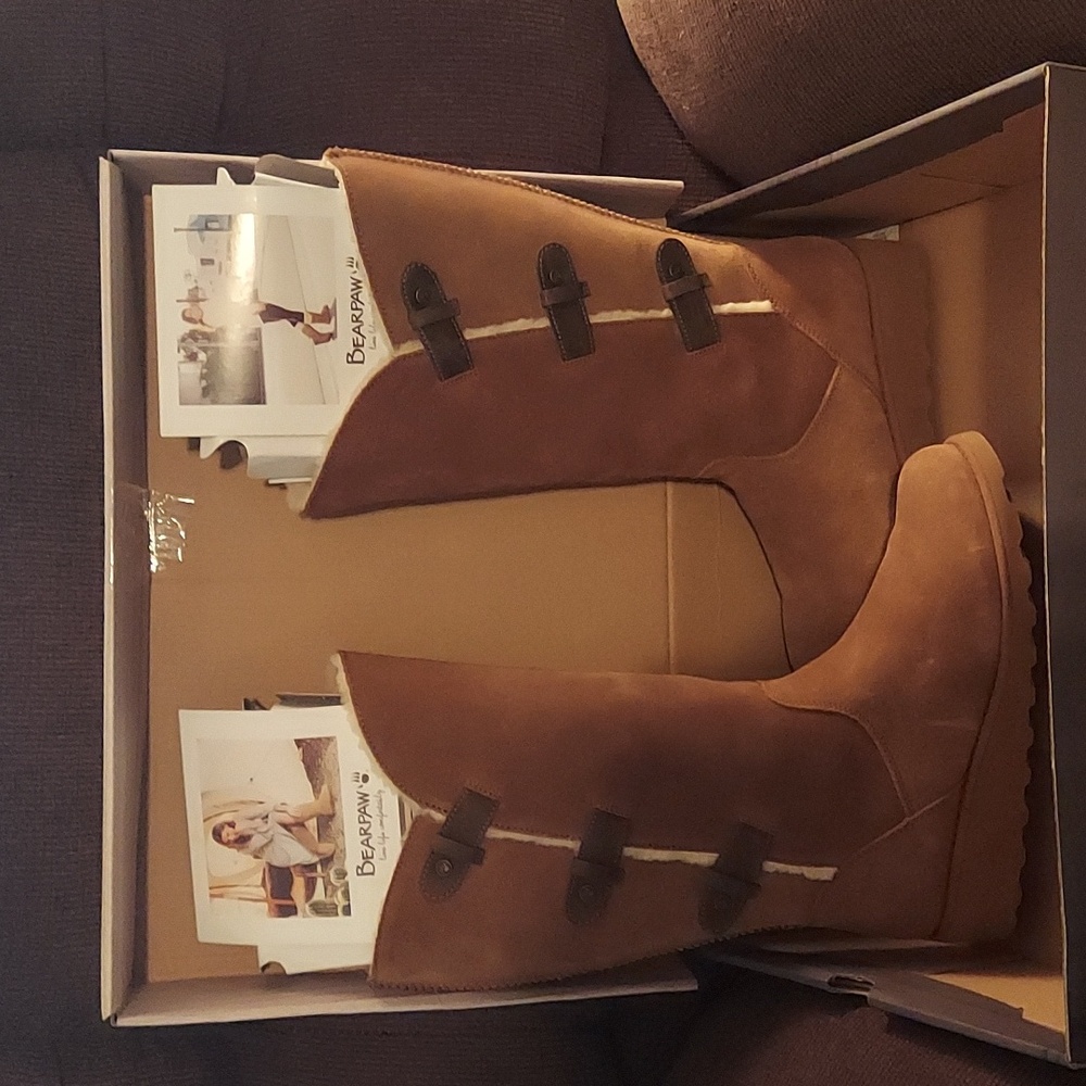 LIKE NEW BEARPAW Hayden Hickory II Suede Boots - 8 Medium Worn Once!